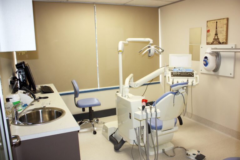 10 First Chair Dental Strategies for Ultimate Patient Comfort